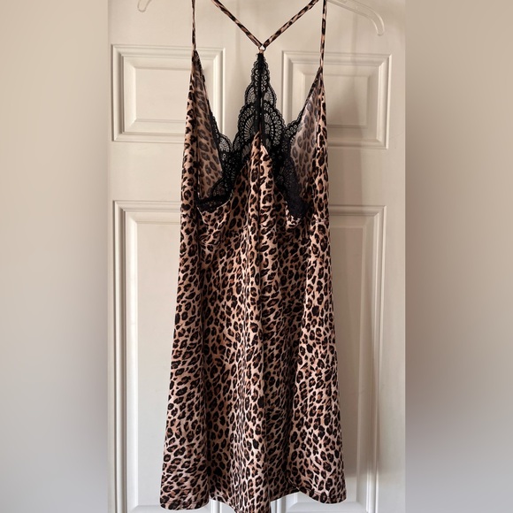 Apt 9 leopard print/ black lace nightgown in size 2X! Adjustable straps! Pretty - Picture 8 of 9